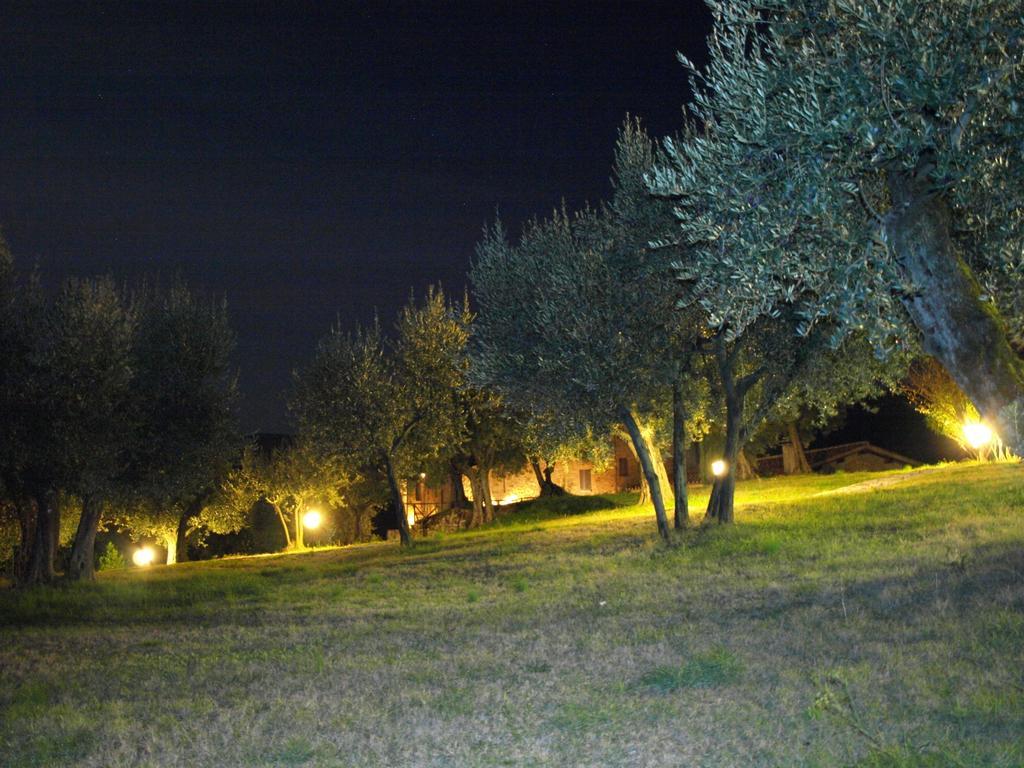 Podere Schioppello Casale Con Appartamenti Privati Cibottola Exteriör bild
