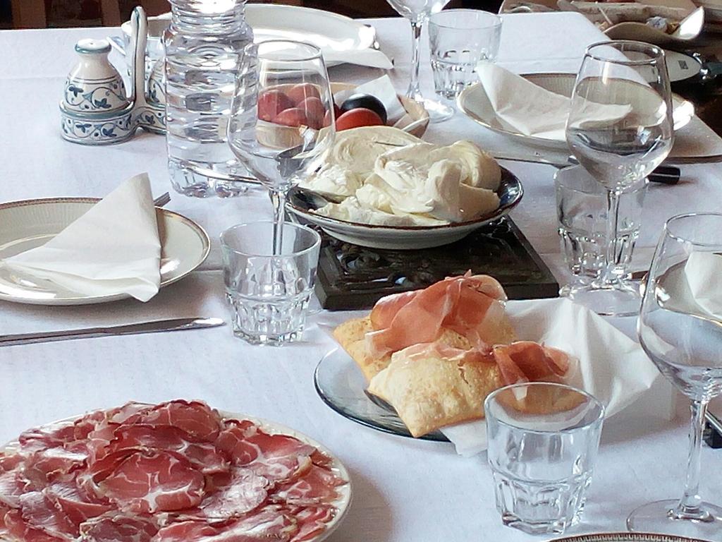 Podere Schioppello Casale Con Appartamenti Privati Cibottola Exteriör bild